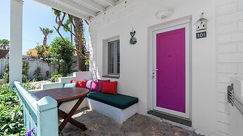 Kefi Beach and Suites