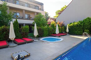 Pensiunea Nora Prestige