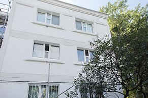 ShortStayPoland Solidarnosci B8