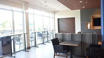 Holiday Inn Express & Suites Jacksonville W - I295 and I10 by IHG