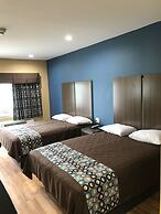 Deluxe Inn & Suites Baytown