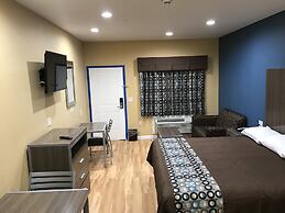 Deluxe Inn & Suites Baytown