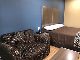 Deluxe Inn & Suites Baytown