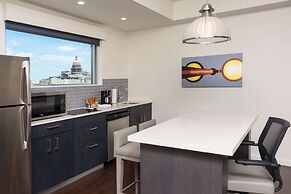 Hyatt House Austin/Downtown