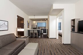 Hyatt House Austin/Downtown