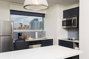 Hyatt House Austin/Downtown