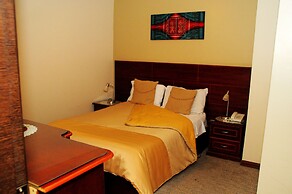 Colony Inn Hotel