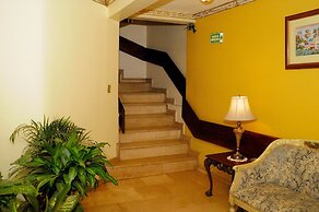 Colony Inn Hotel