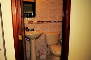 Colony Inn Hotel