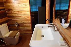 Mai Ngern Mai Thong Resort