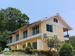 Mai Ngern Mai Thong Resort