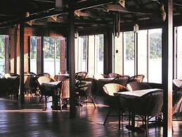 Gem Island Resort & Spa