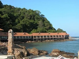 Gem Island Resort & Spa