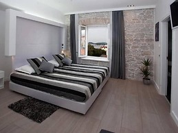 Icon Suites by Bhagini