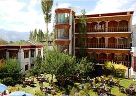 TIH Hotel Royal Palace