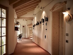 Castelir Suite Hotel