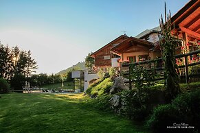 Castelir Suite Hotel