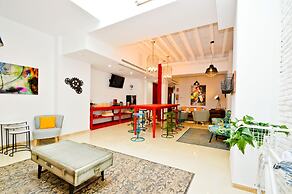 The Zentral Arenal Suites