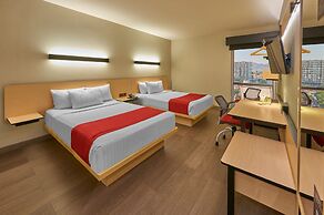 City Express Plus by Marriott Ciudad de México Mundo E