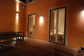 FLORA Chiado Apartments