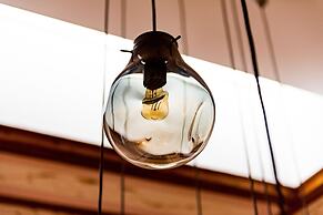 FLORA Chiado Apartments