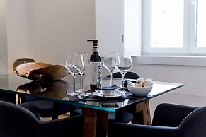 FLORA Chiado Apartments