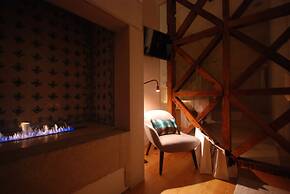 FLORA Chiado Apartments