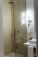 FLORA Chiado Apartments