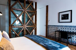 FLORA Chiado Apartments