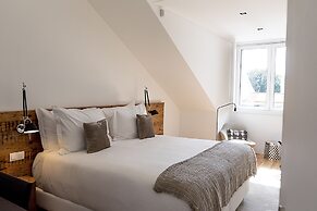 FLORA Chiado Apartments