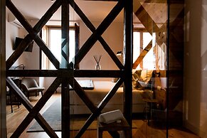 FLORA Chiado Apartments