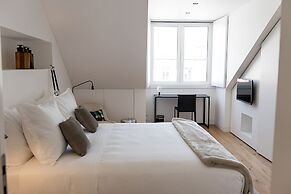 FLORA Chiado Apartments