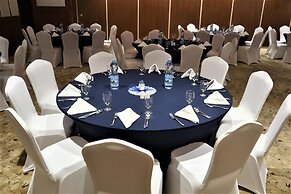 Golden Tulip Headington Ruwi