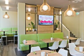 Super 8 by Wyndham Freiburg