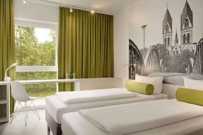 Super 8 by Wyndham Freiburg