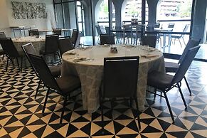 Renaissance Reno Downtown Hotel & Spa