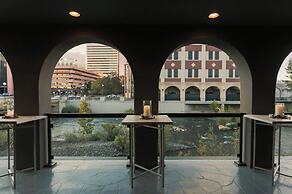 Renaissance Reno Downtown Hotel & Spa