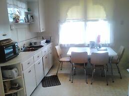 Canora Home Rentals Holiday Cottage