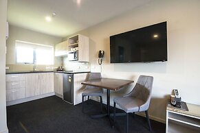 Ellerslie Palms Motel