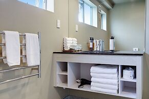 Ellerslie Palms Motel