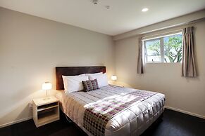 Ellerslie Palms Motel