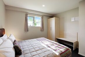 Ellerslie Palms Motel