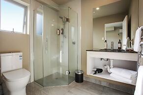 Ellerslie Palms Motel