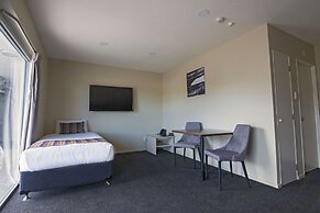 Ellerslie Palms Motel