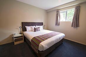 Ellerslie Palms Motel