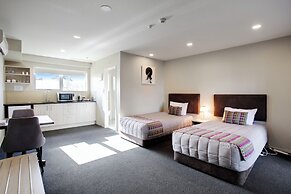 Ellerslie Palms Motel