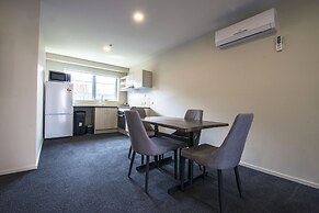 Ellerslie Palms Motel