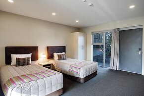 Ellerslie Palms Motel