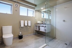 Ellerslie Palms Motel