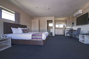 Ellerslie Palms Motel